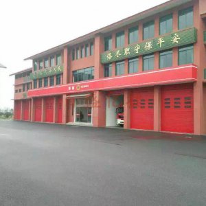 消防提升门